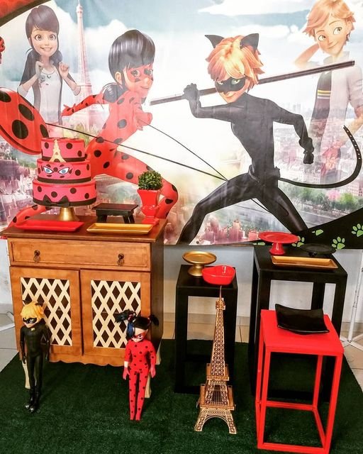 Artes da Festa: Miraculous as aventuras de Ladybug e Cat noir